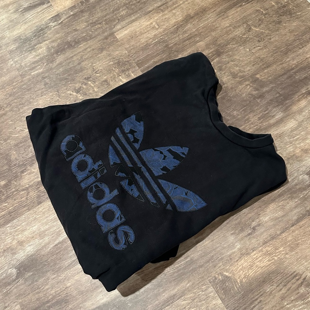Vintage adidas sweatshirts medium